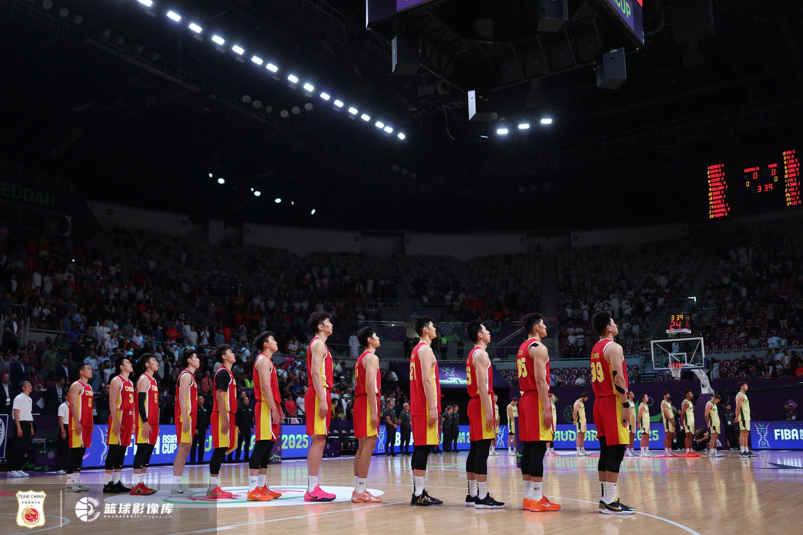 余嘉豪谈亚洲杯男篮团队氛围：凝聚力强且分工明确